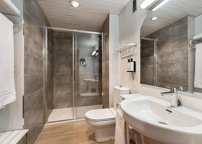 Hotel Crisol Almirante Bonifaz 4*