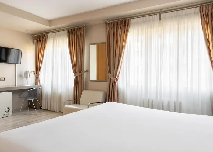 Crisol Almirante Bonifaz Hotel 4*