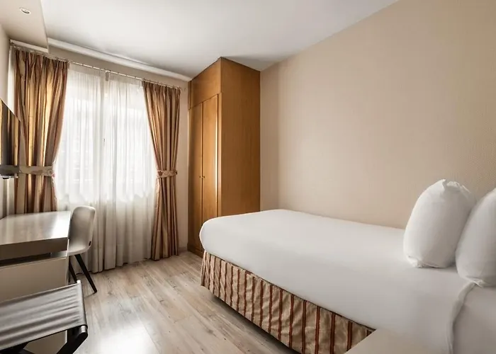 Hotel Crisol Almirante Bonifaz 4*