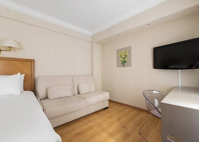 Crisol Almirante Bonifaz Hotel 4*